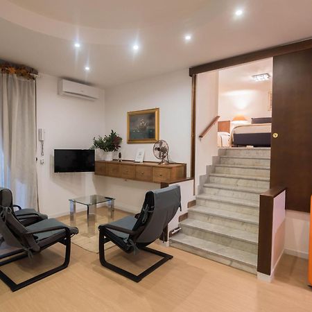 La Residenza Napoli Chiaia Short Let Apartment Superior Via Chiaia 82 Eksteriør bilde