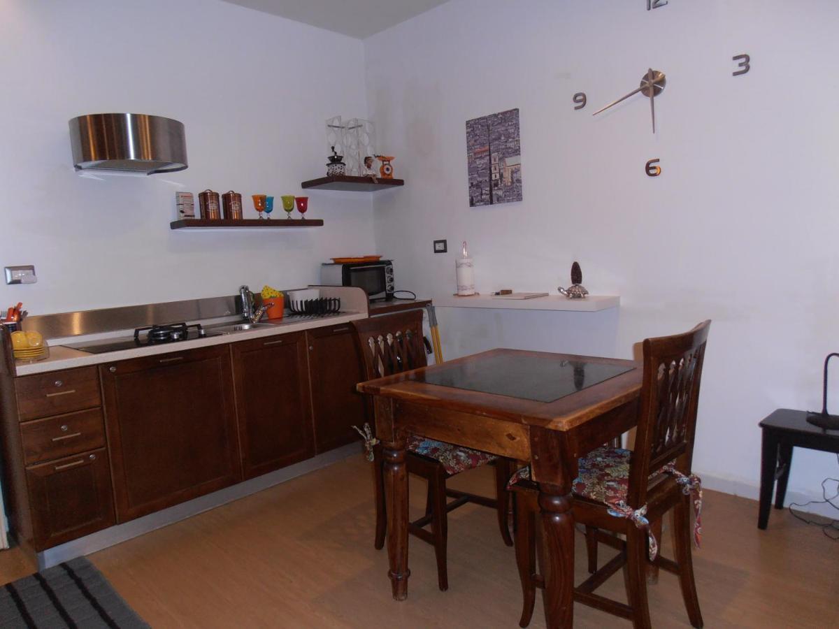 La Residenza Napoli Chiaia Short Let Apartment Superior Via Chiaia 82 Eksteriør bilde
