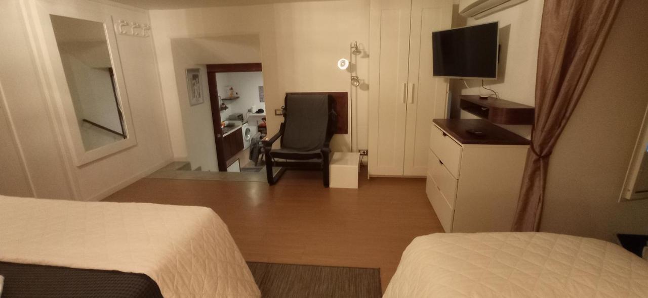 La Residenza Napoli Chiaia Short Let Apartment Superior Via Chiaia 82 Eksteriør bilde