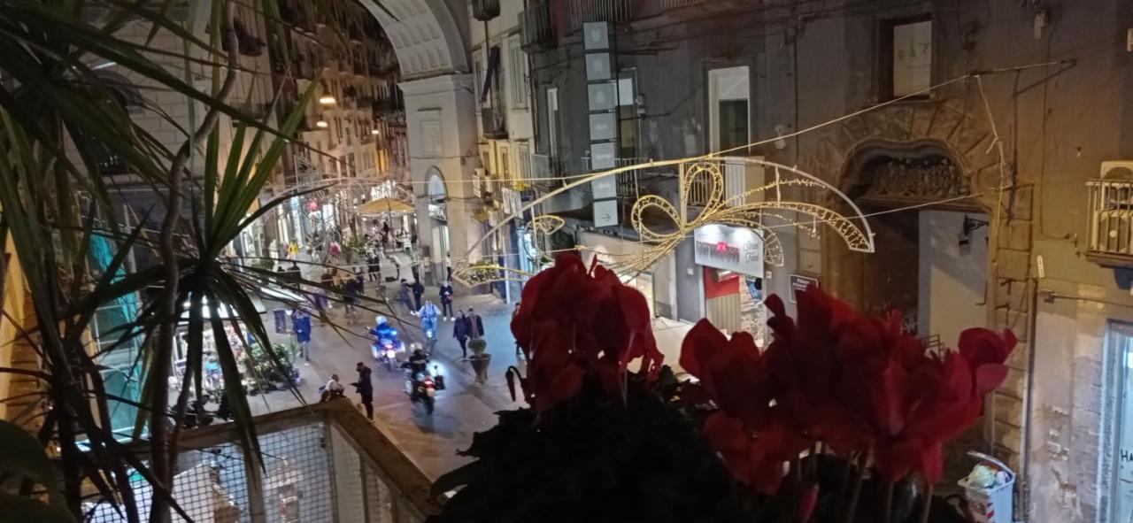 La Residenza Napoli Chiaia Short Let Apartment Superior Via Chiaia 82 Eksteriør bilde