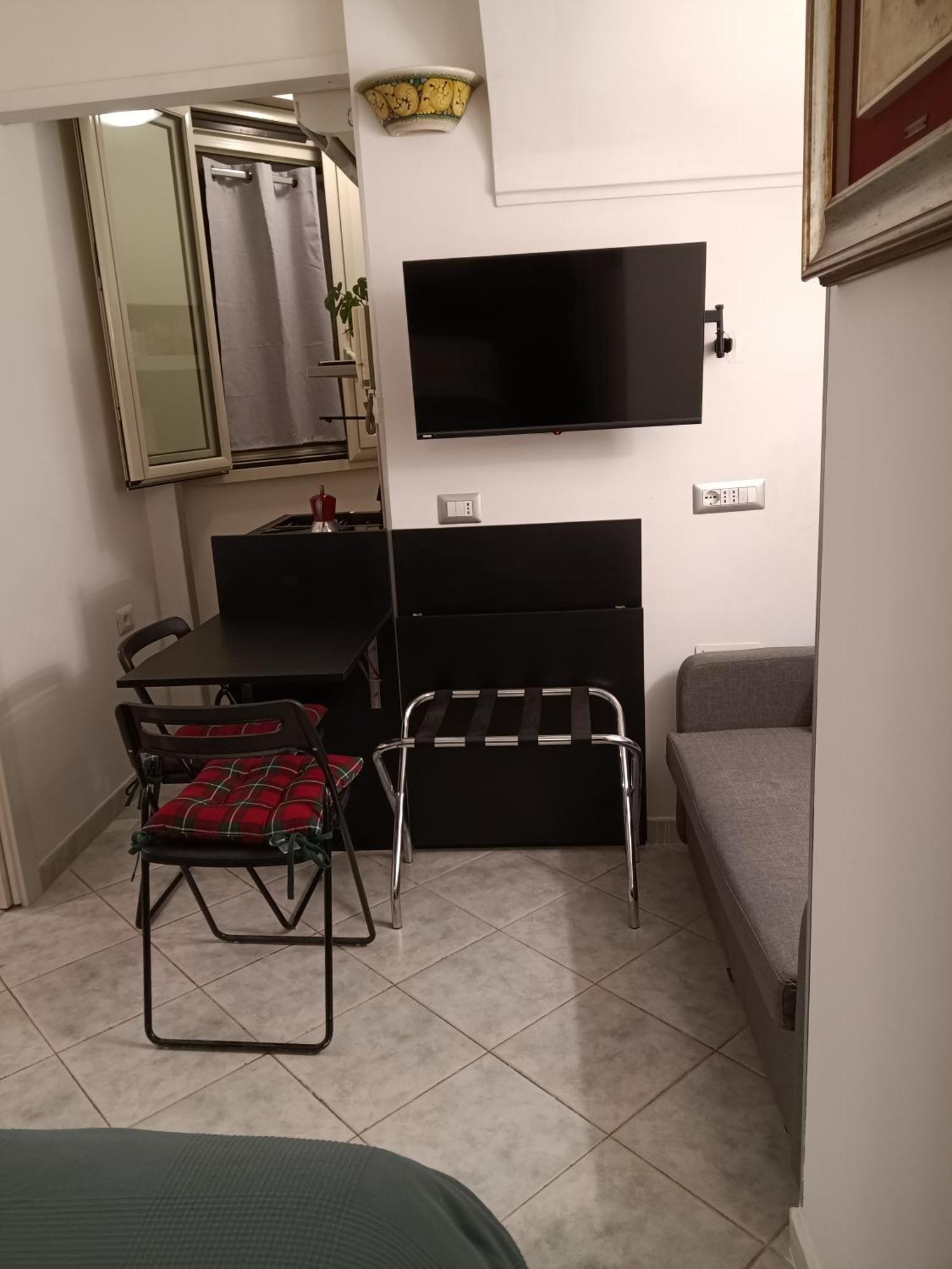 La Residenza Napoli Chiaia Short Let Apartment Superior Via Chiaia 82 Eksteriør bilde